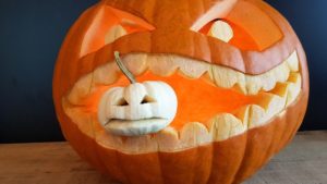 Mehr über den Artikel erfahren Halloween oder wenn’s mich nur gruseln würde