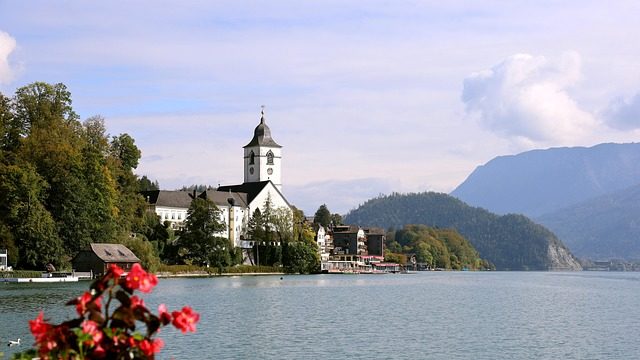 Du betrachtest gerade Sehnsucht nach dem Reisen und die Verzauberung durch Darmstadts „Weißes Rössl“