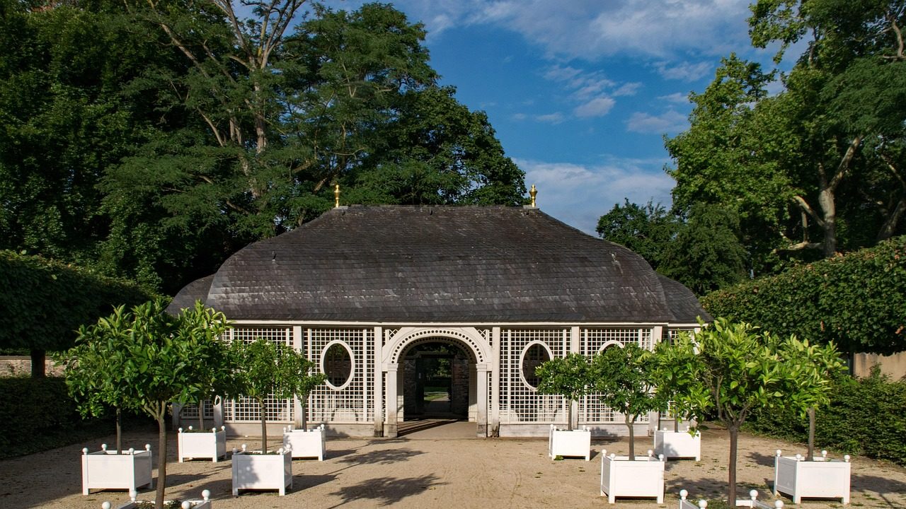 Du betrachtest gerade Klassismus im Schäferspiel „Der Triumpf der Treue“, Barockspektakel im Prinz-Georg-Garten  