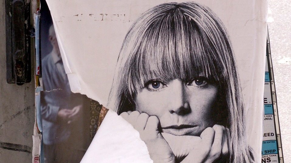 Du betrachtest gerade Leserbrief zur Sonderausstellung „Plakatfrauen“ im Museum Wiesbaden; die Macht der Werbung