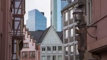 Du betrachtest gerade Teil XVI: Schreibwerkstatt „Tatort Frankfurt. Welche Rolle spielt die Magie der Musik?“ Dialog in der Neuen Frankfurter Altstadt
