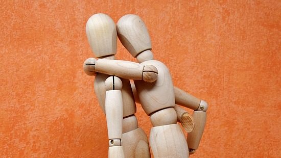 Du betrachtest gerade Kunst: Moment, Objekt, zukünftige Erfahrung: Victor und Rolf, Rebecca Horn, Orlan