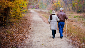 Mehr über den Artikel erfahren Eindrücke zum Film „Dann passiert das Leben“ (2025) mit Ulrich Tukur und Anke Engelke